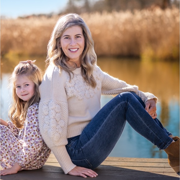 Meet your Posher, Angie - Picture 2 of 2